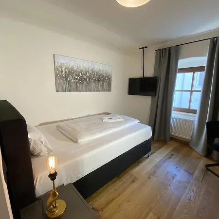 Hotelgasthof Kirchenwirt * Schierling