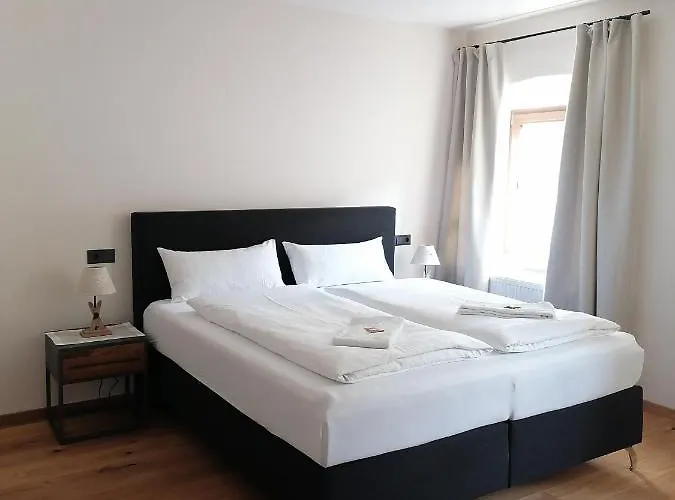 호텔 Hotelgasthof Kirchenwirt *